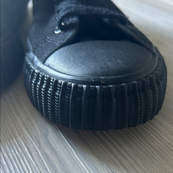 P.F. Flyers - Picture 8 of 11